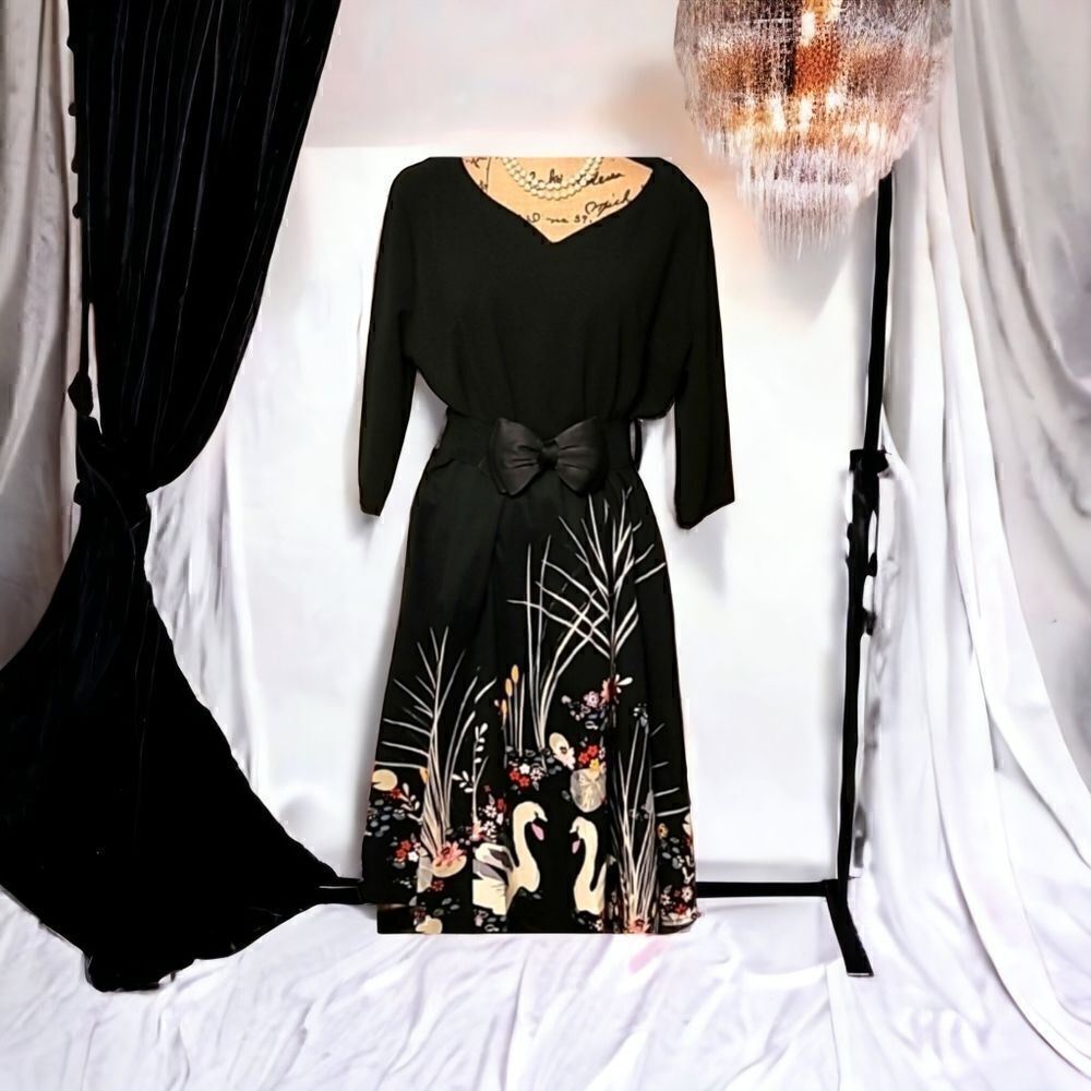 Swan Design Pin Up Style Dress Size 4XL